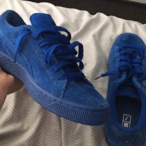 blue suede pumas